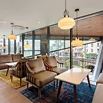 The Glasshouse 4*
