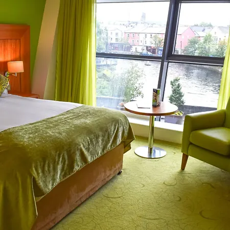 فندق The Glasshouse 4*