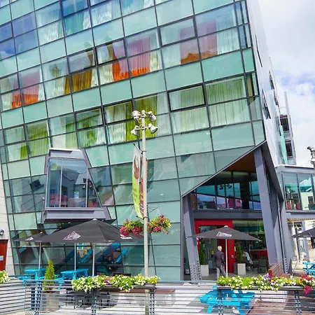 The Glasshouse 4*