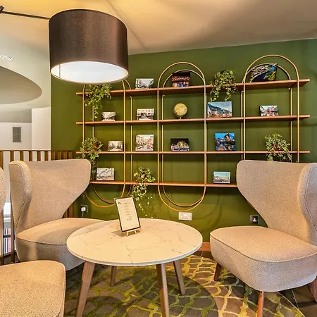 The Glasshouse 4*