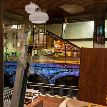 The Glasshouse فندق 4*