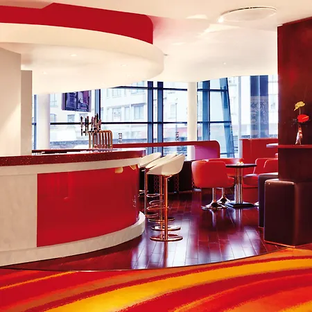 The Glasshouse فندق