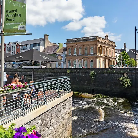 The Glasshouse 4* Σλίγκο