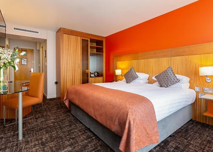 Hotel The Glasshouse 4*