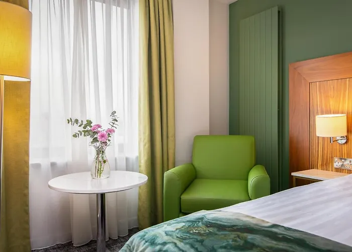 The Glasshouse Hotel 4*