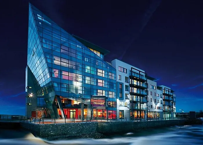 The Glasshouse Hotel 4*