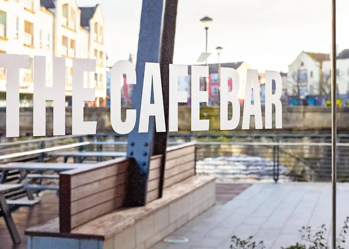 The Glasshouse Слайго