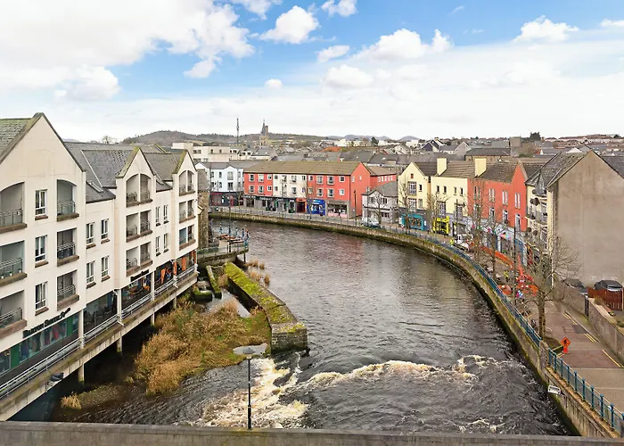 The Glasshouse Отель